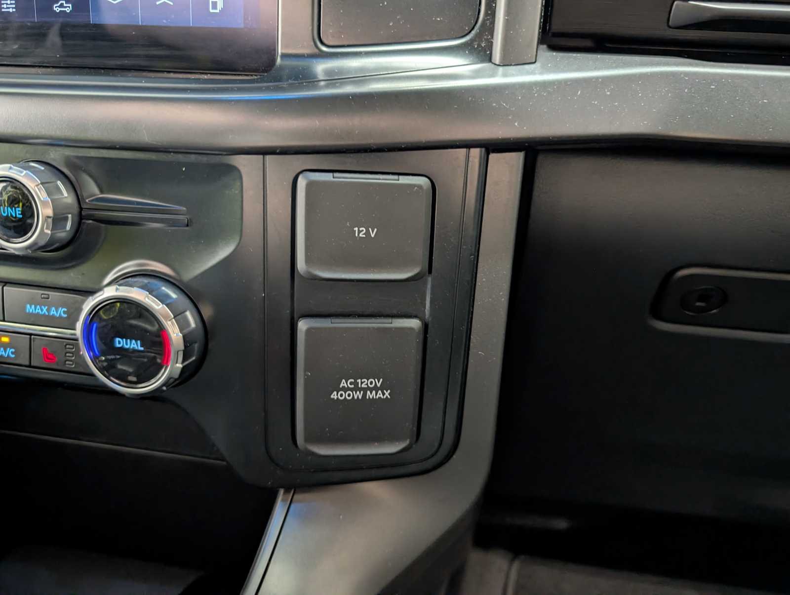 Used 2024 Agate Black Metallic Ford XLT image 35