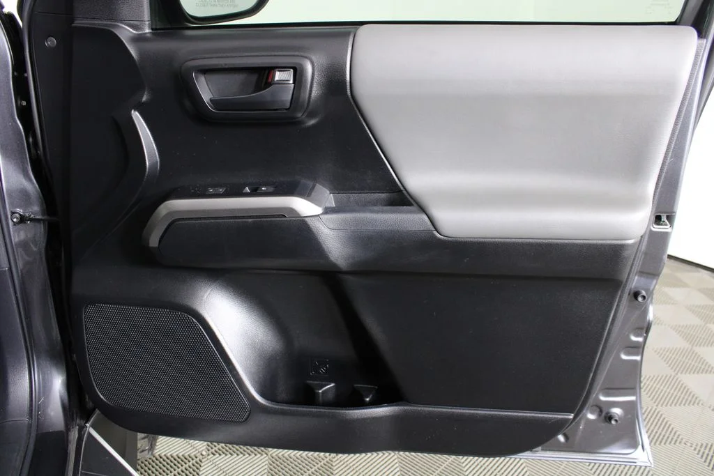 Used 2022 Gray Toyota SR5 image 8