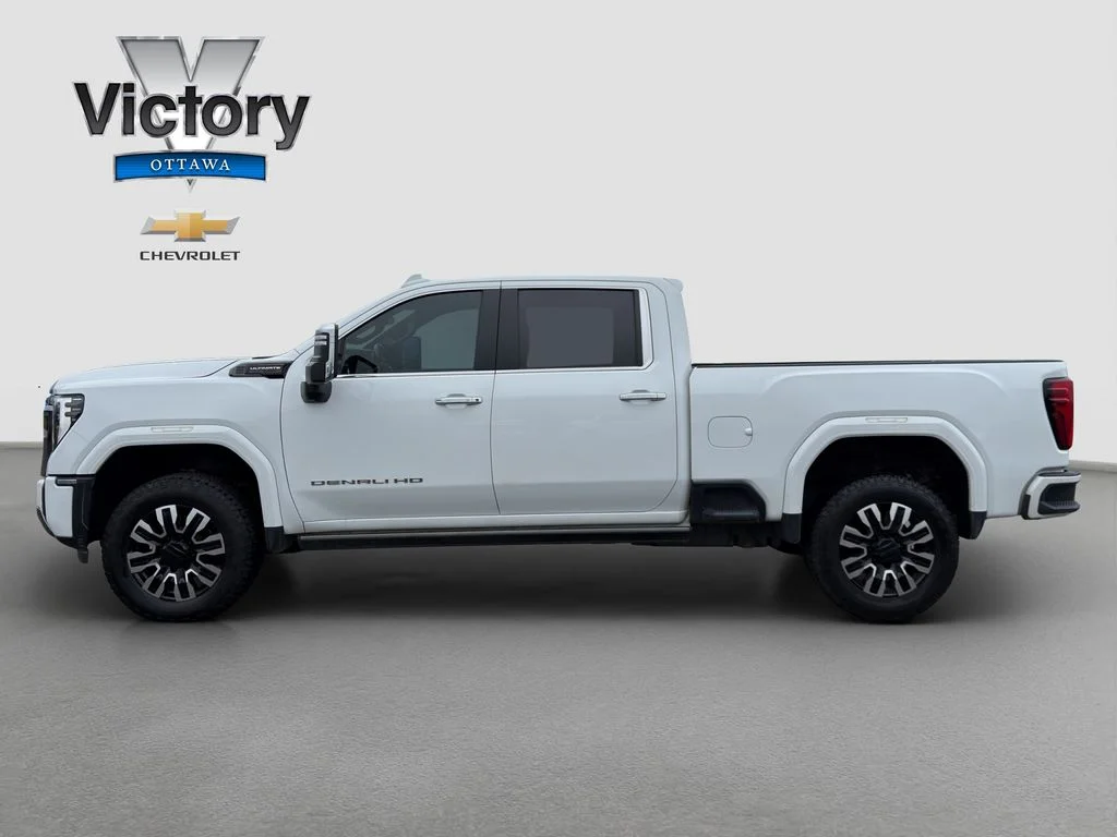 Used 2024 White GMC Denali Ultimate image 22