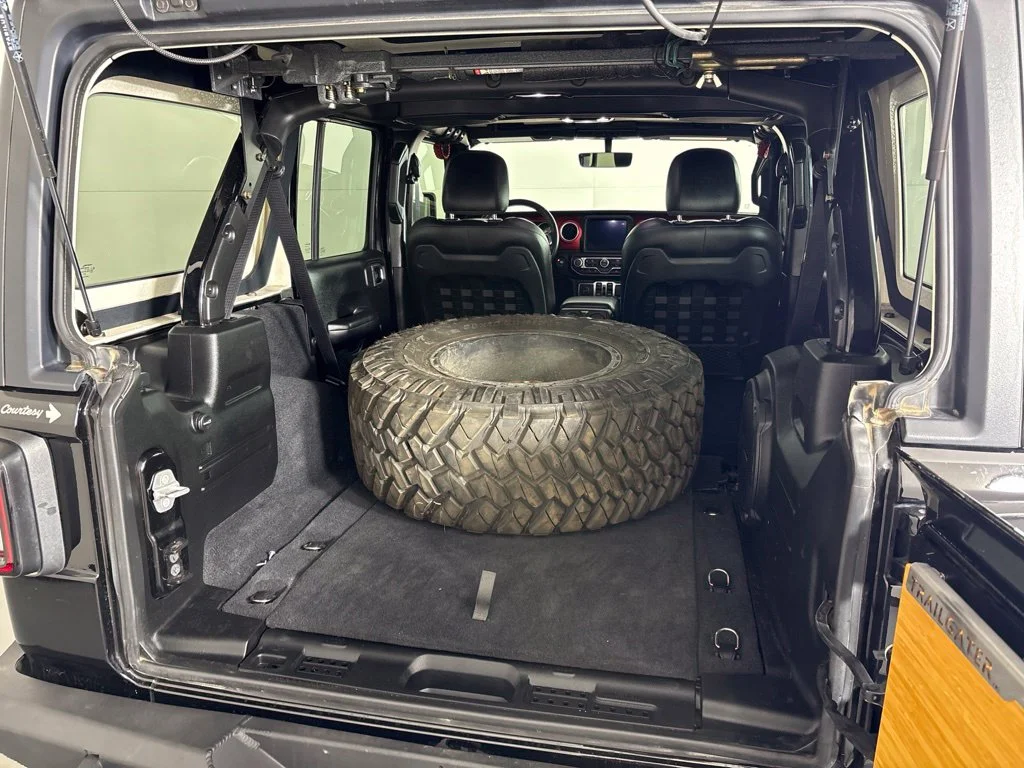 Used 2021 Black Jeep Unlimited Rubicon image 23