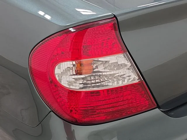 Used 2003 Green Toyota  image 29