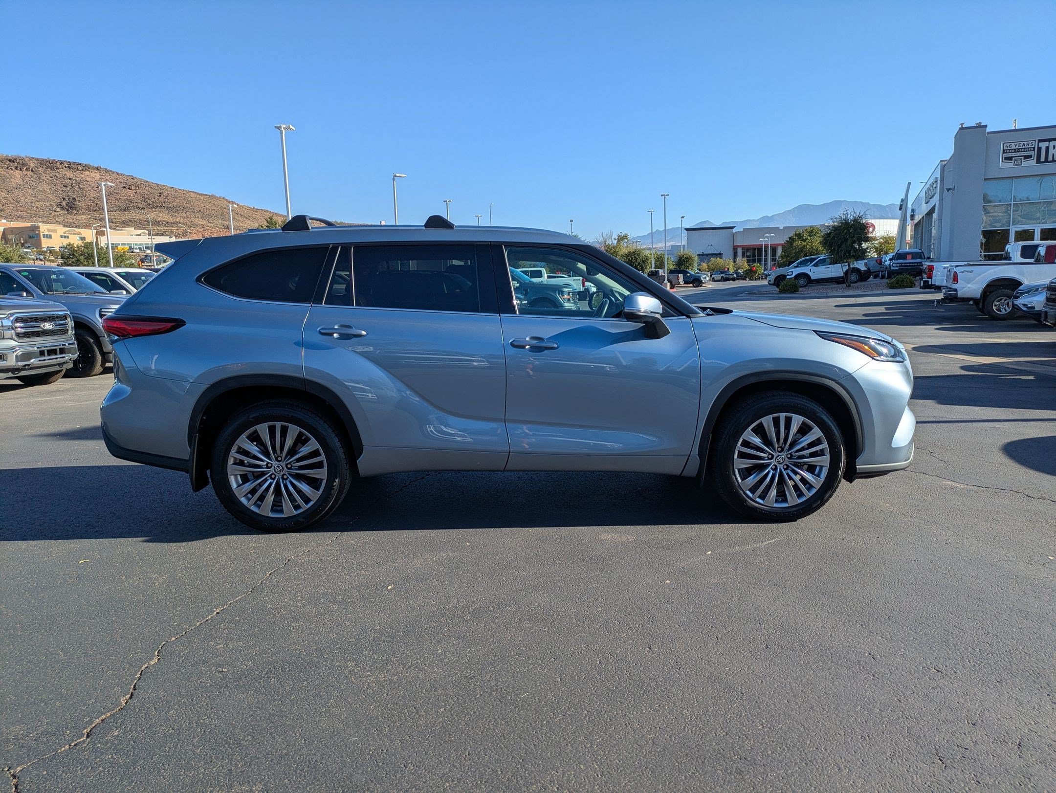 Used 2022 Moon Dust Toyota Platinum image 2