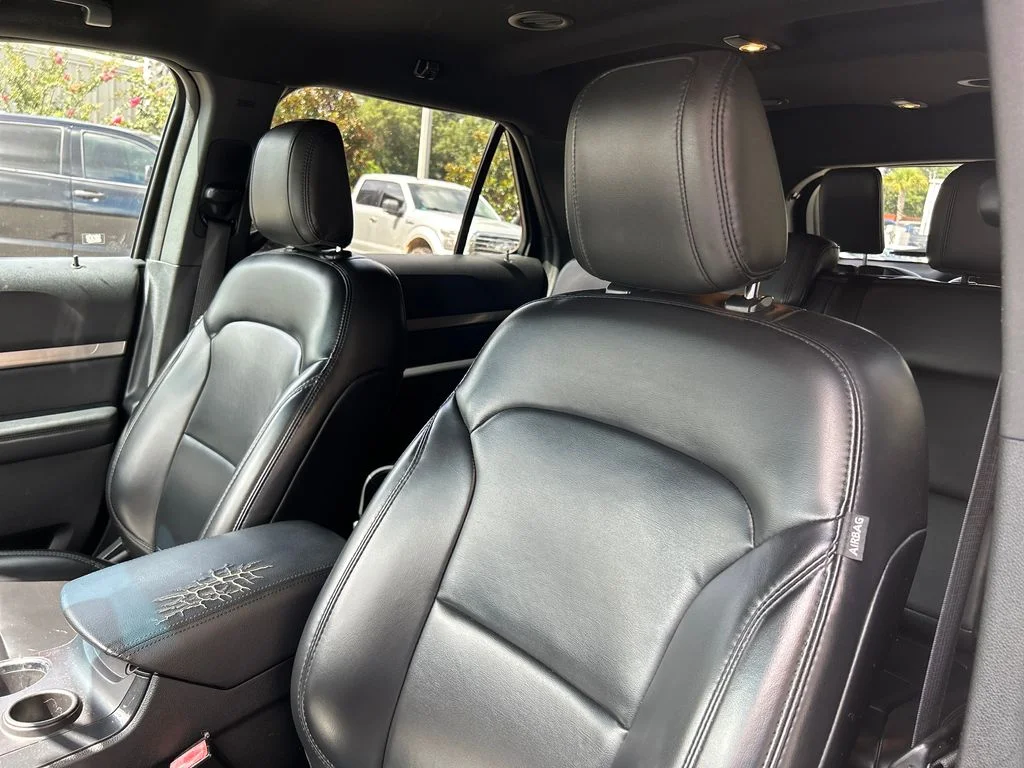 Used 2019 Black Ford XLT image 9