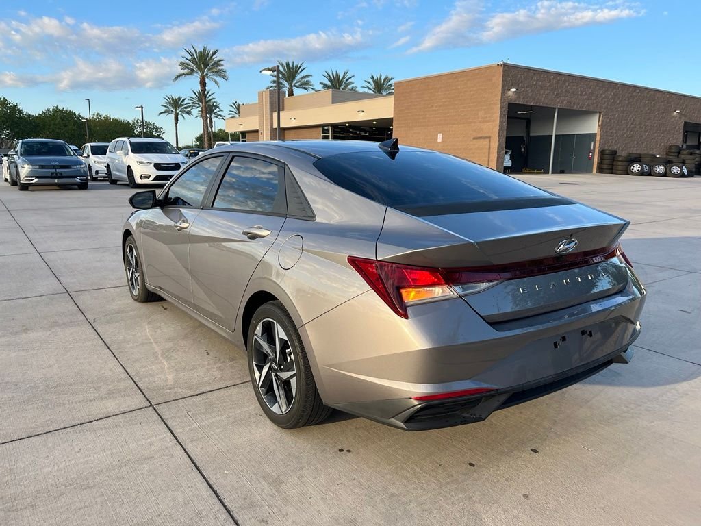 Used 2023  Hyundai SEL image 10