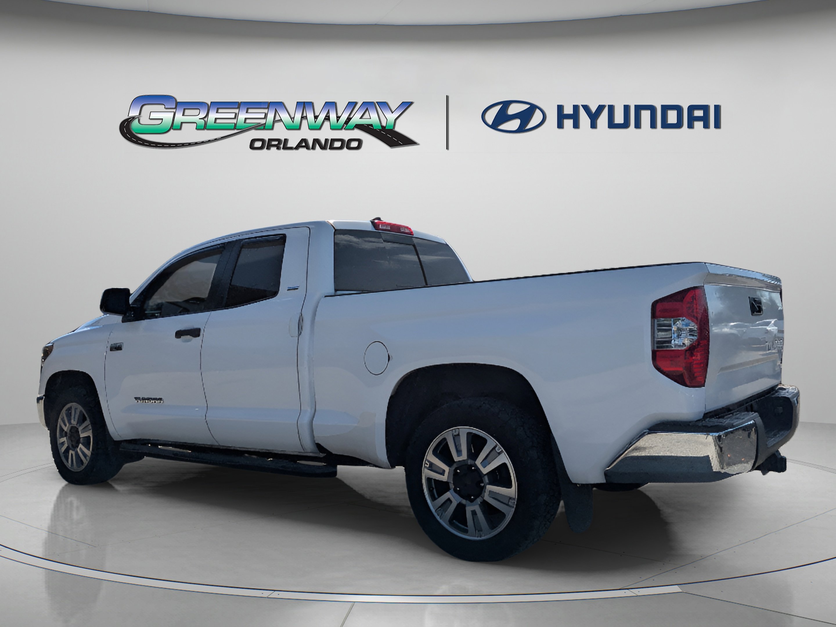 2020 Toyota Tundra SR5 - Photo 6