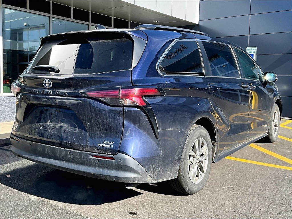 Used 2021 Gray Toyota XLE image 4
