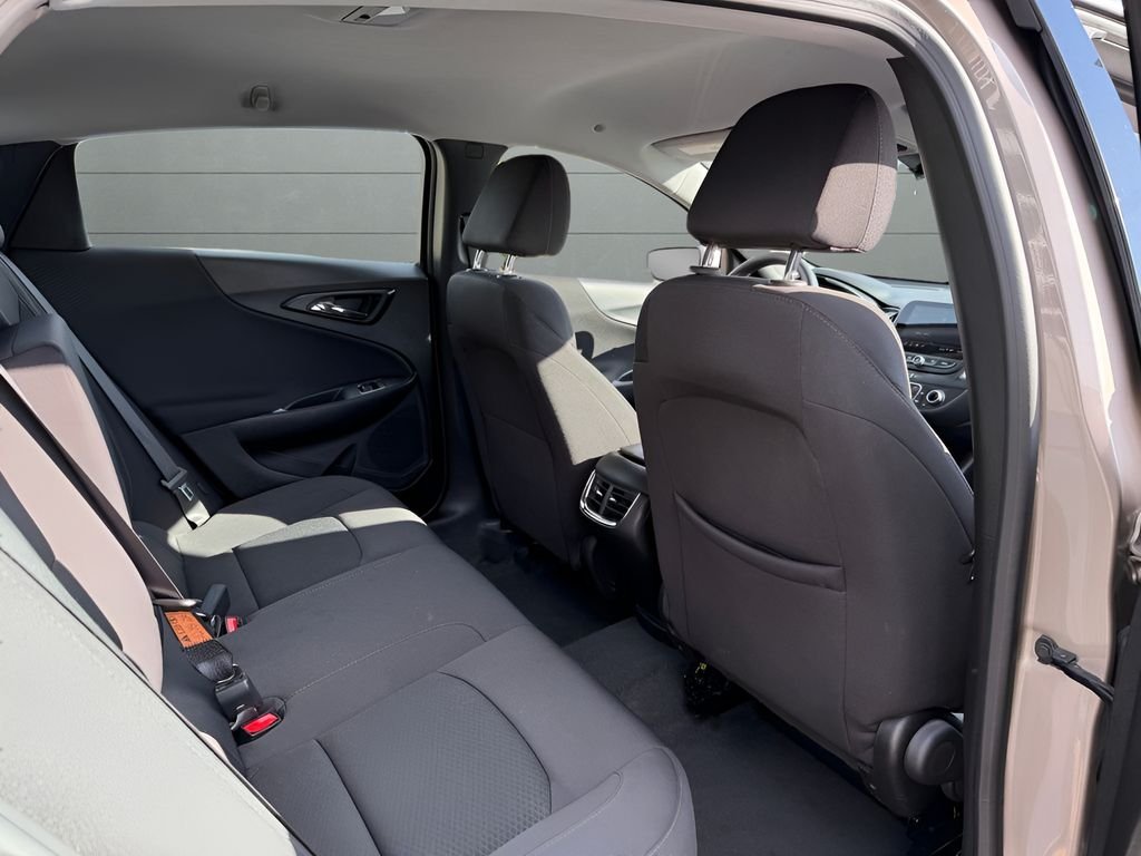Used 2023 Gray Chevrolet LT image 27