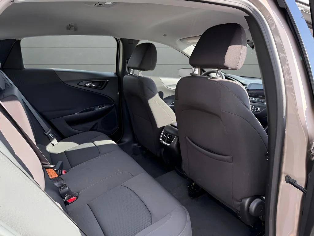 Used 2023 Gray Chevrolet LT image 27