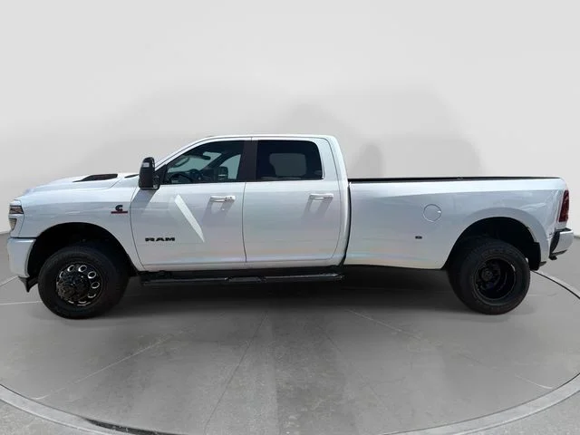 New 2026 Bright White Clear-Coat Exterior Paint RAM Laramie image 7
