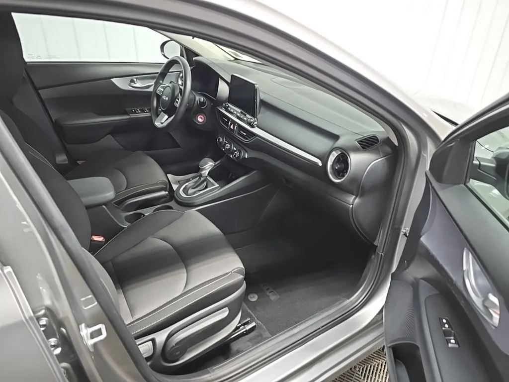 Used 2024 Gray Kia LXS image 15