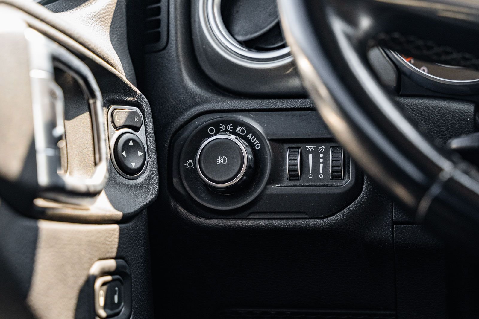 Certified Used 2021 Black Jeep Unlimited Sahara image 29