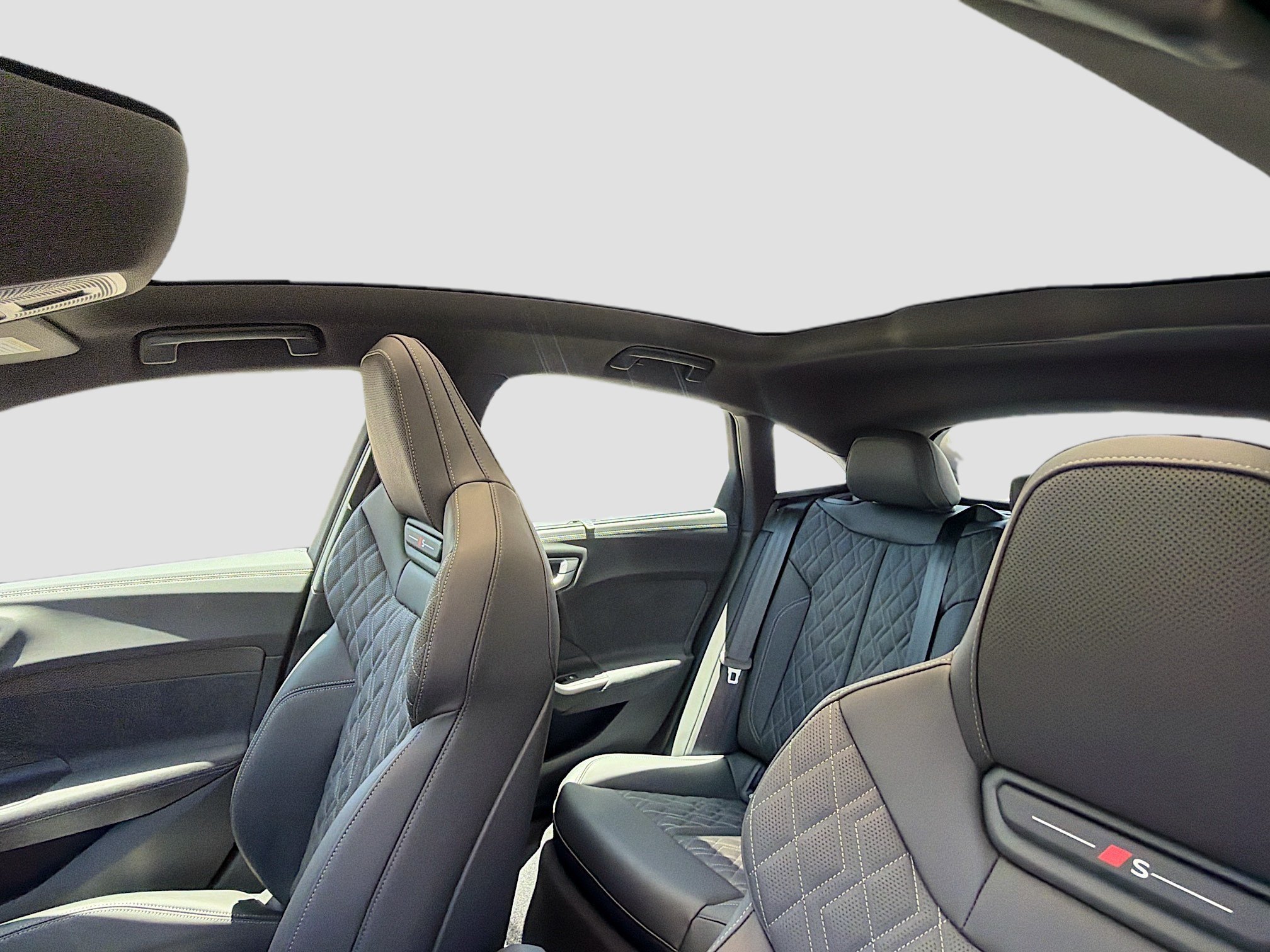 New 2026 Daytona Gray Pearl Effect Audi Premium Plus image 26