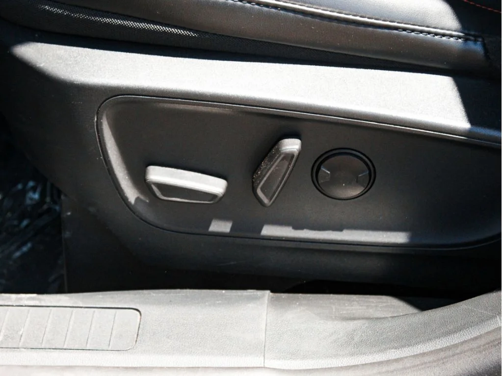 Used 2025 Gray Ford ST-Line Select image 11
