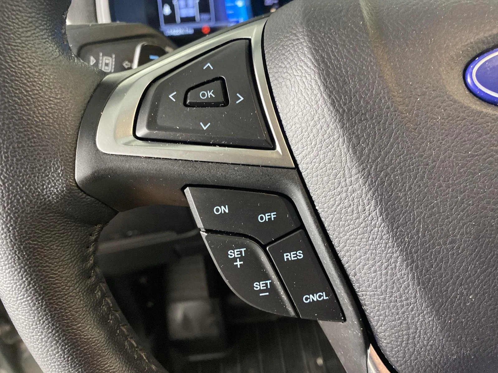 Used 2024 Iconic Silver Ford SEL image 18