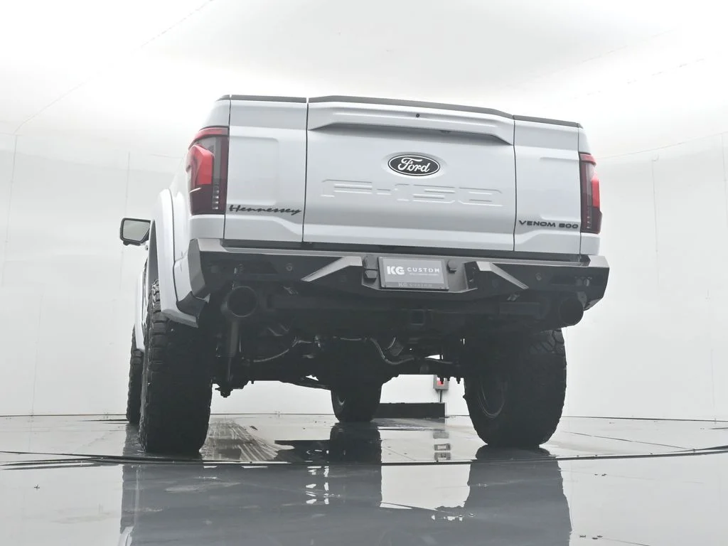 New 2025 Oxford White Ford Lariat image 52