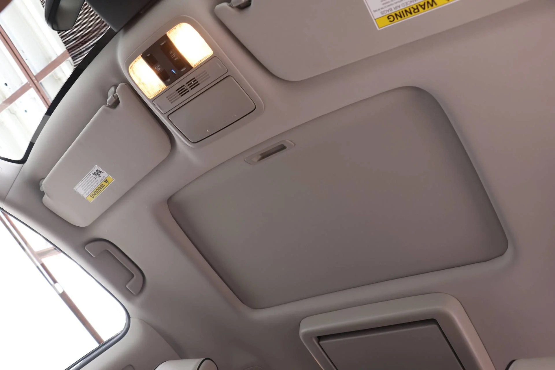 2026 Honda Odyssey Elite - Photo 15