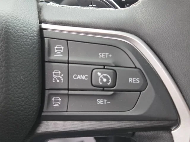 Used 2024 Silver Zynith Jeep Altitude X image 15