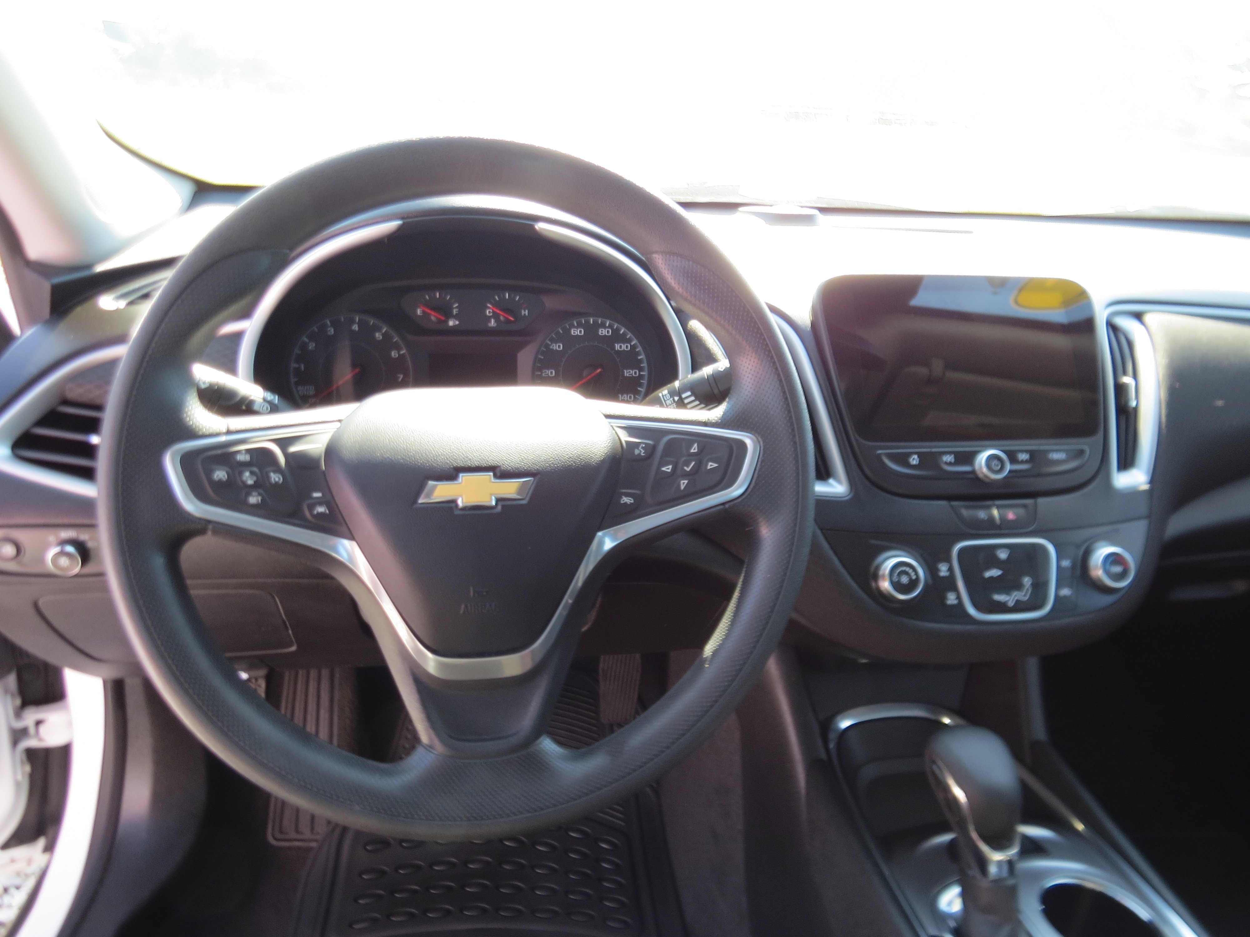 Used 2021 Summit White Chevrolet LS image 17