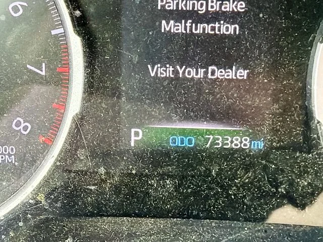 Used 2021 White Toyota XLE image 7