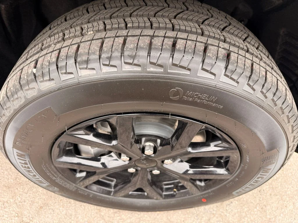 New 2026 Gray Jeep Laredo image 5