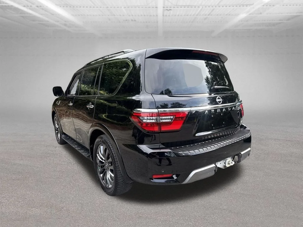Used 2023 Black Nissan Platinum image 8