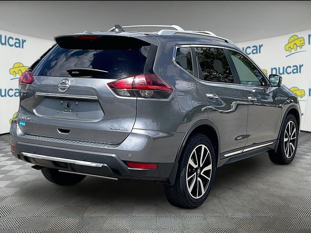 Used 2019 Gun Metallic Nissan SL image 6