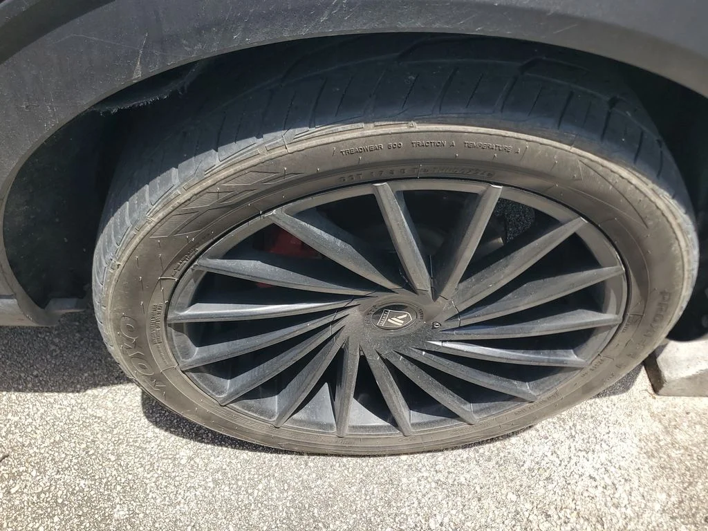 Used 2020 Black Ford Limited image 10
