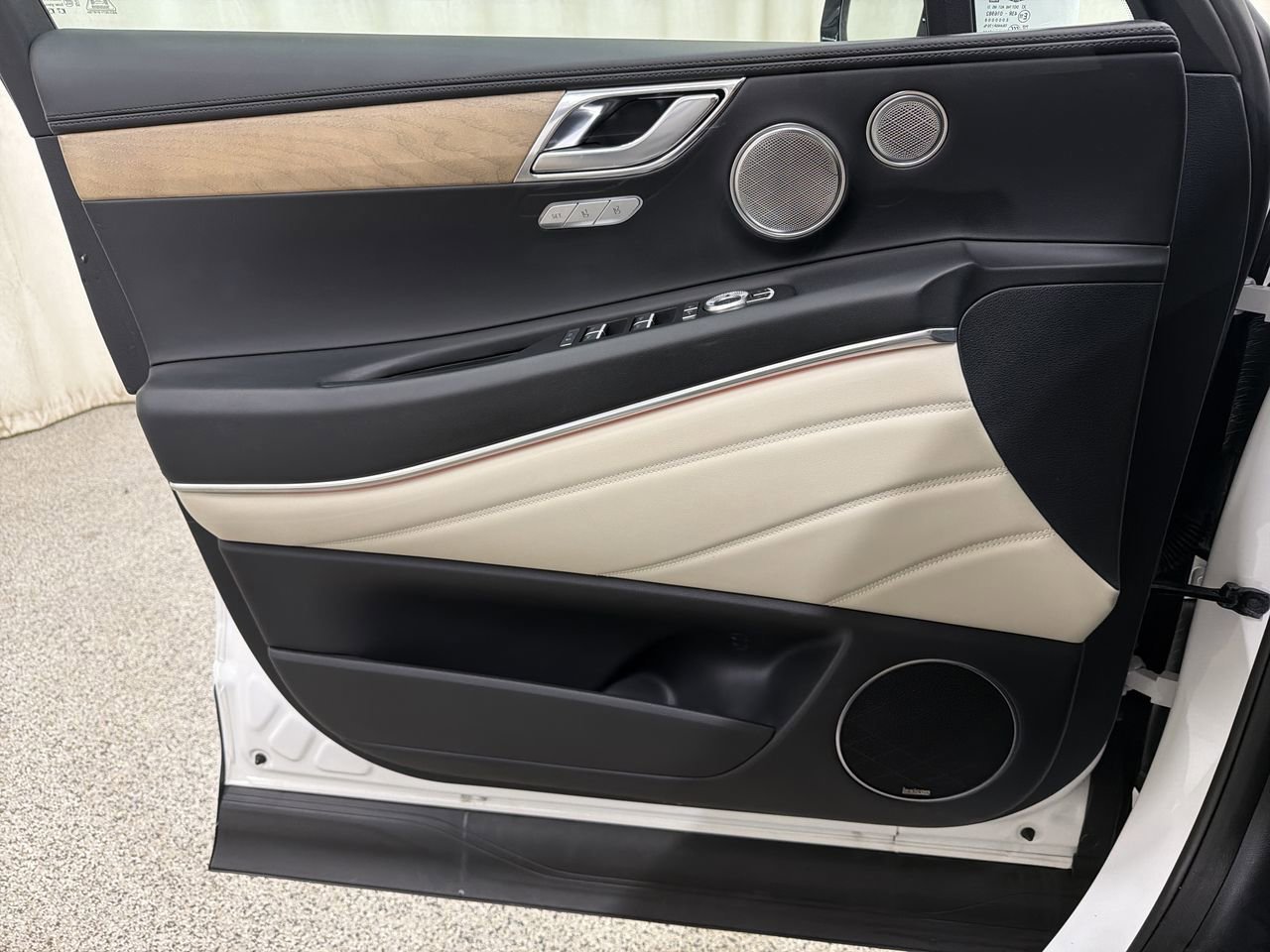 2023 GENESIS GV80 Standard - Photo 18