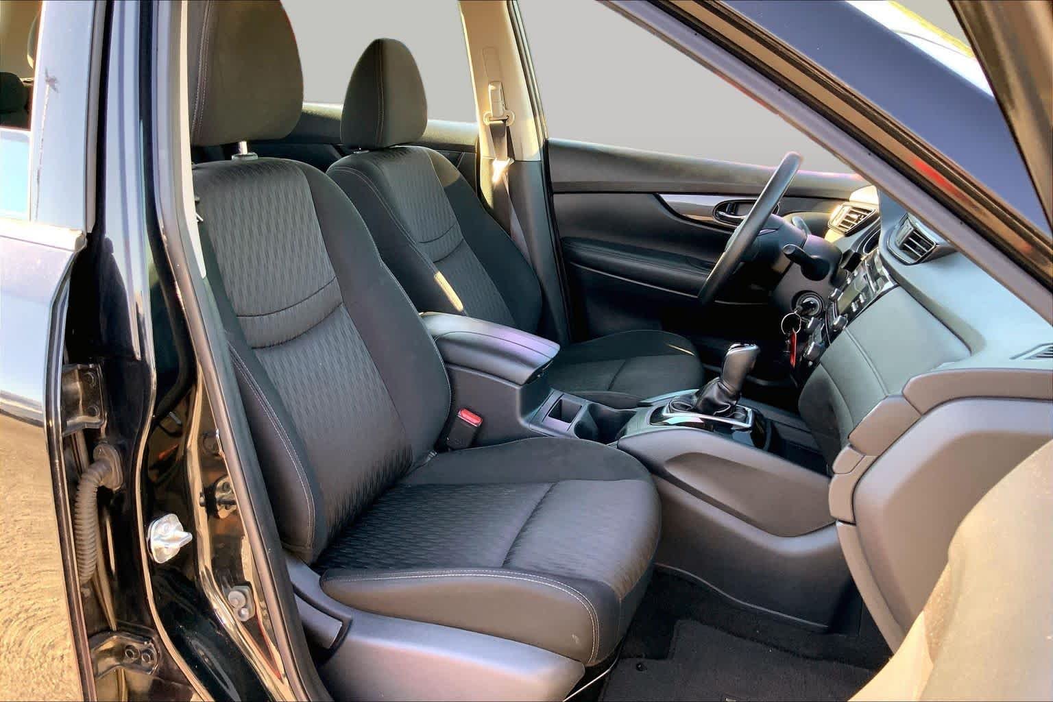 Used 2017 Magnetic Black Nissan S image 8