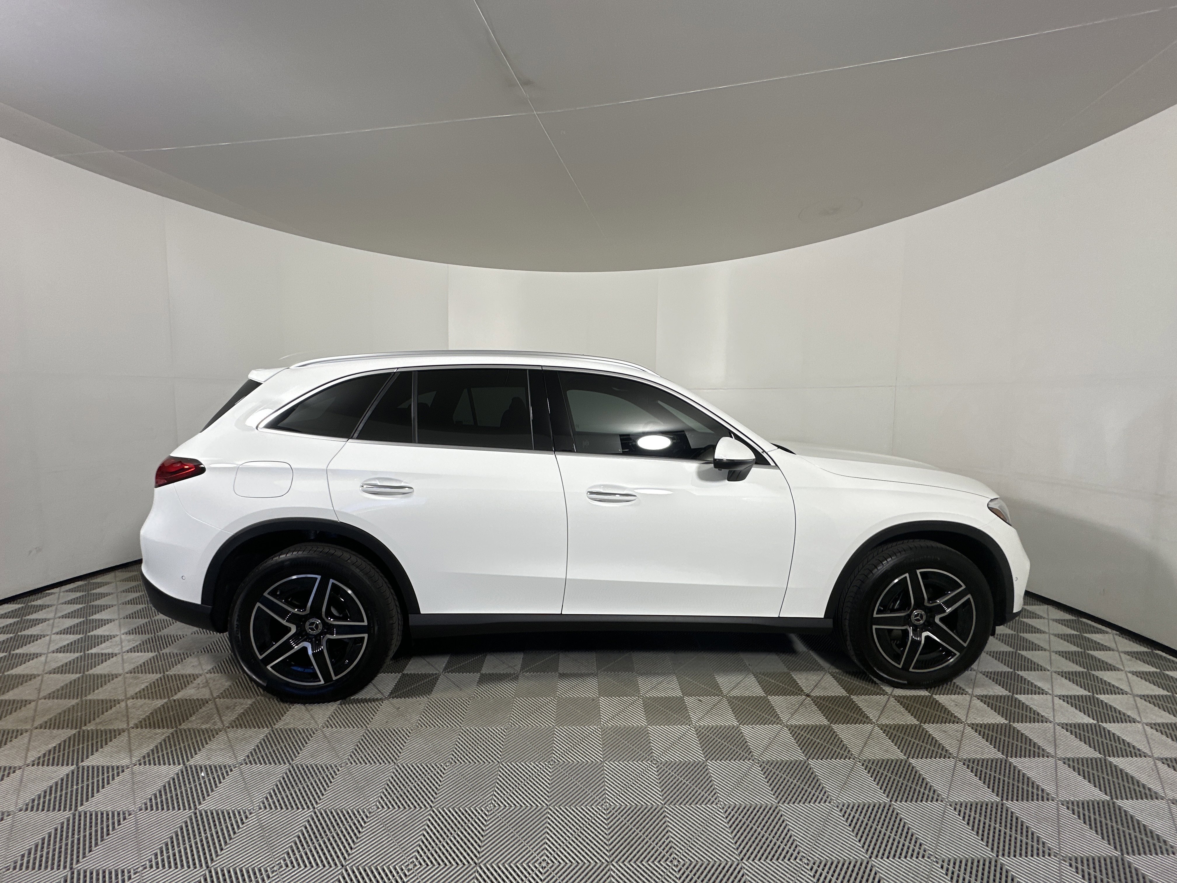 Certified Used 2026 POLAR WHITE Mercedes-Benz GLC 300 image 8
