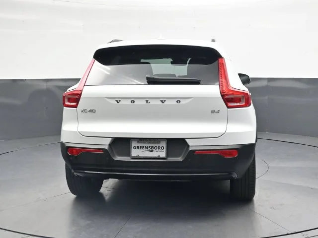 Used 2023 Crystal White Metallic Volvo Ultimate image 5
