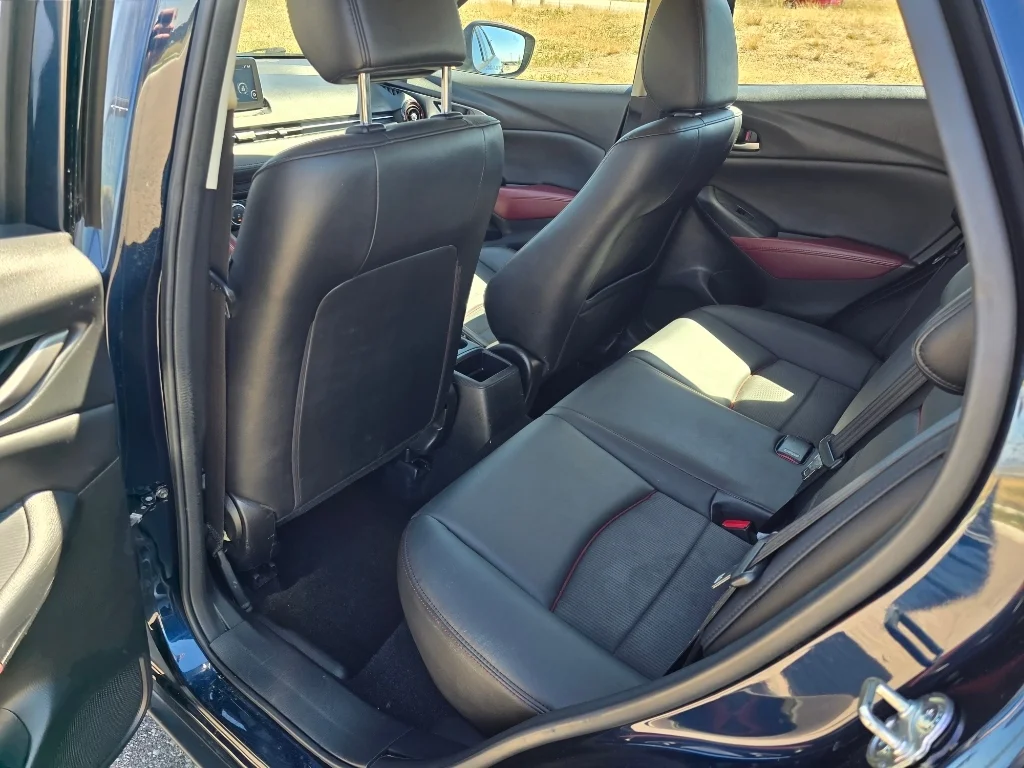 Used 2018 Deep Crystal Blue Mica Mazda Touring image 15