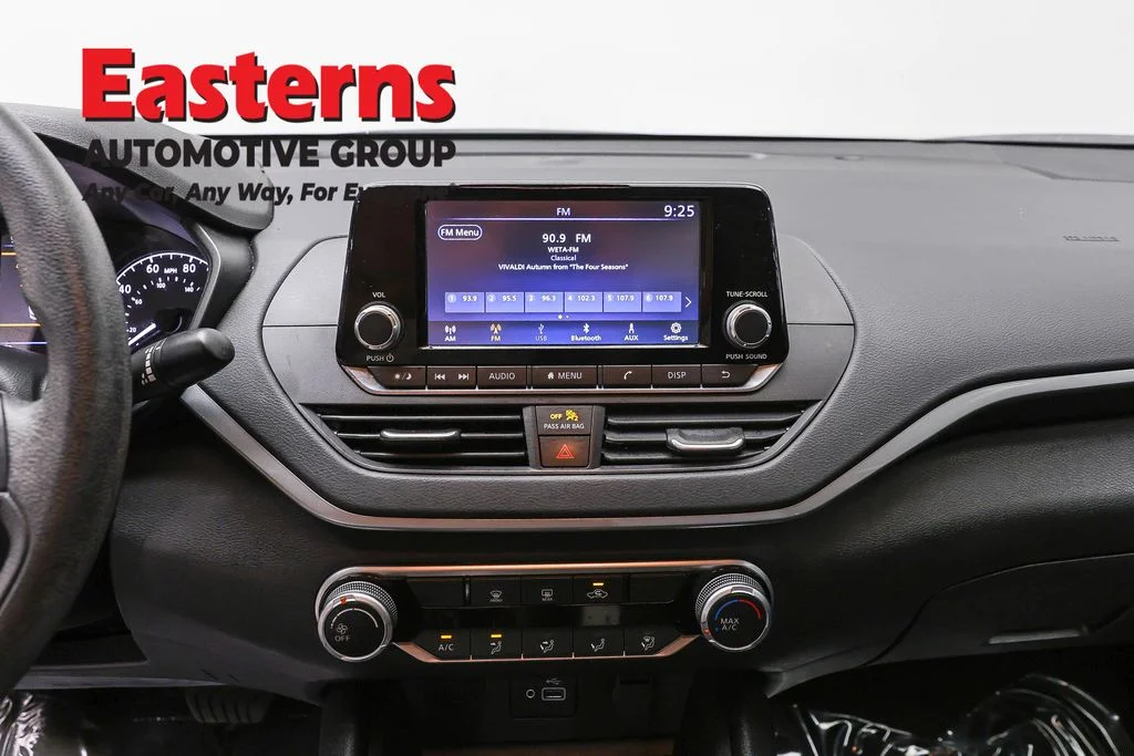Used 2024 Silver Nissan 2.5 S image 11