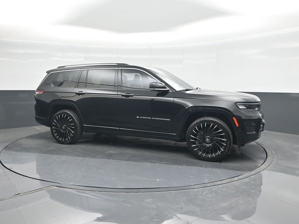 Used 2023 Black Jeep Overland image 11