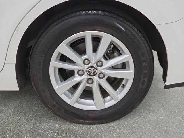 2025 Toyota Camry LE - Photo 26