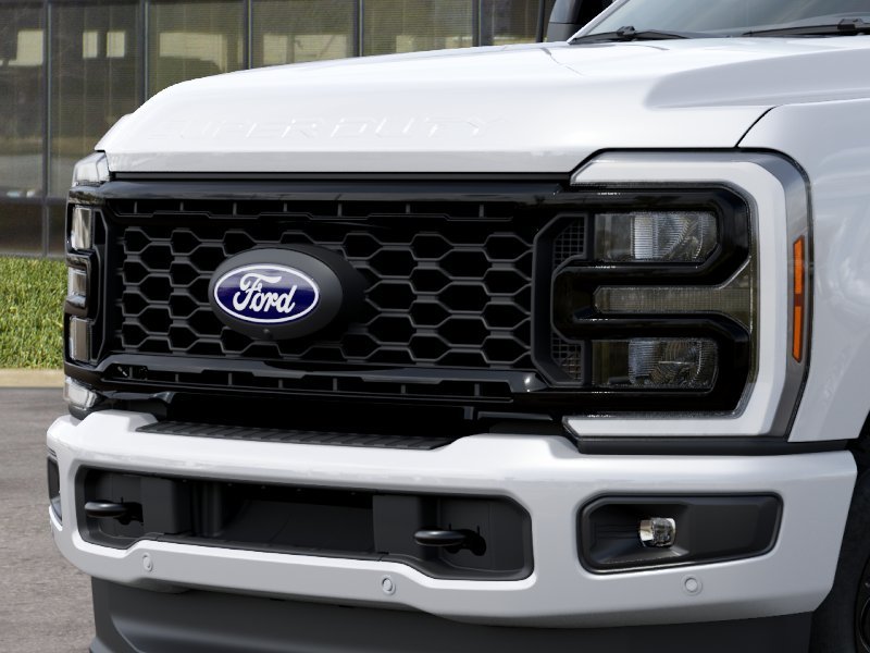 New 2027 Oxford White Ford LARIAT image 39