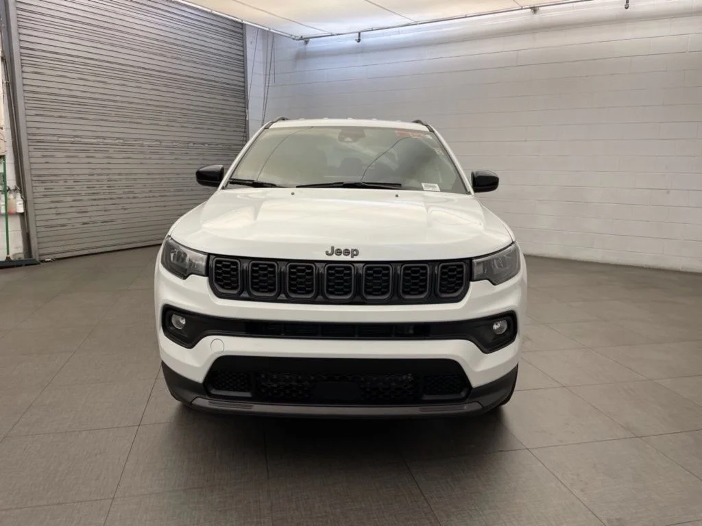 New 2026 White Jeep Latitude image 6