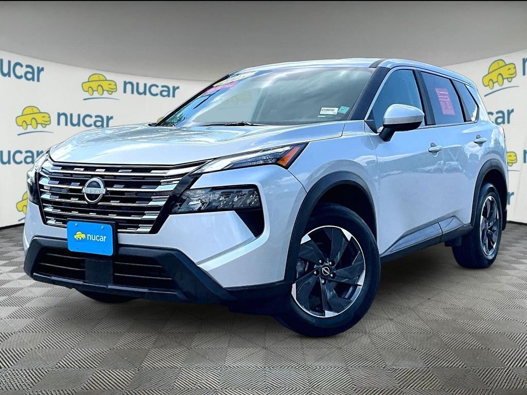 Used 2025 Silver Nissan SV image 3