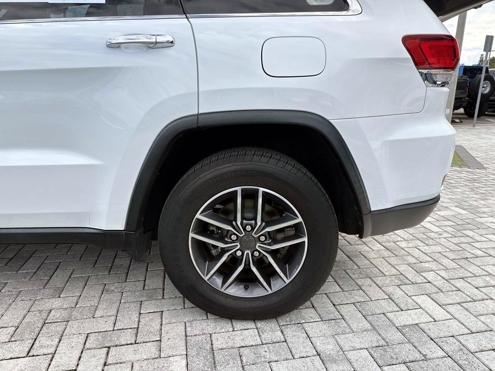 Used 2020 Bright White Clearcoat Jeep Limited image 11