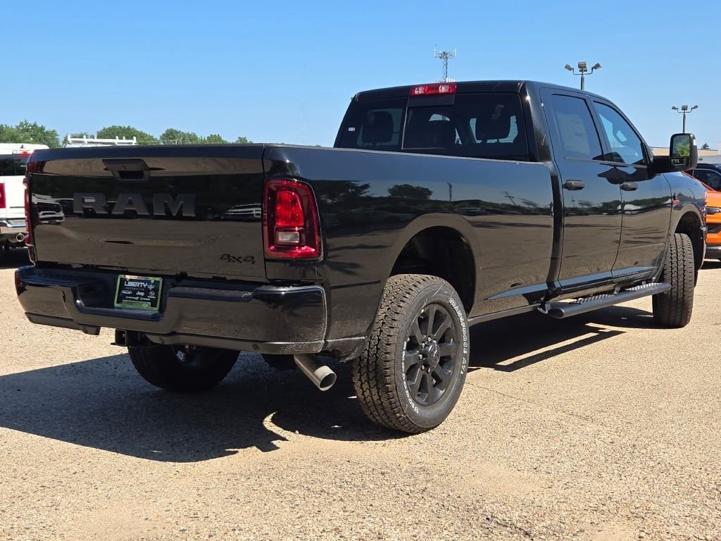 New 2026 Diamond Black Crystal Pearl-Coat Exterior Paint RAM Tradesman image 11