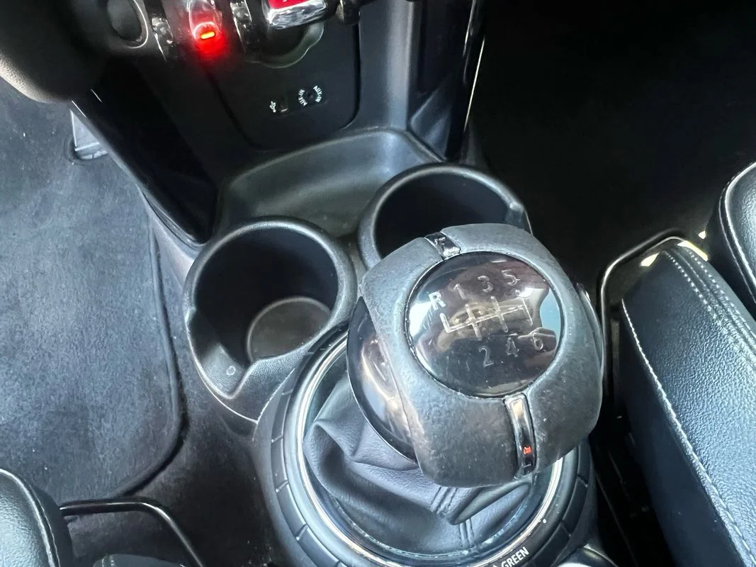 Used 2015  MINI Cooper S image 17
