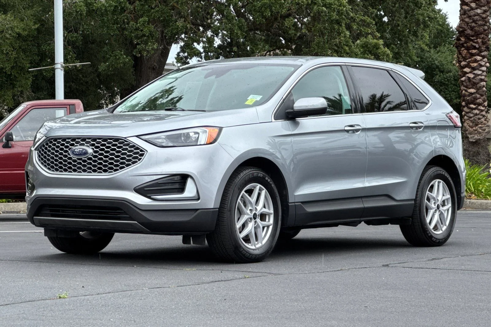 Used 2024 Iconic Silver Ford SEL image 7