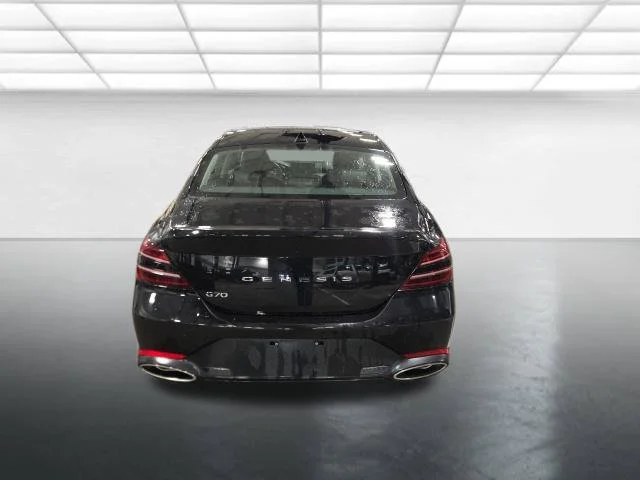 Used 2025 Black Genesis 2.5T image 5