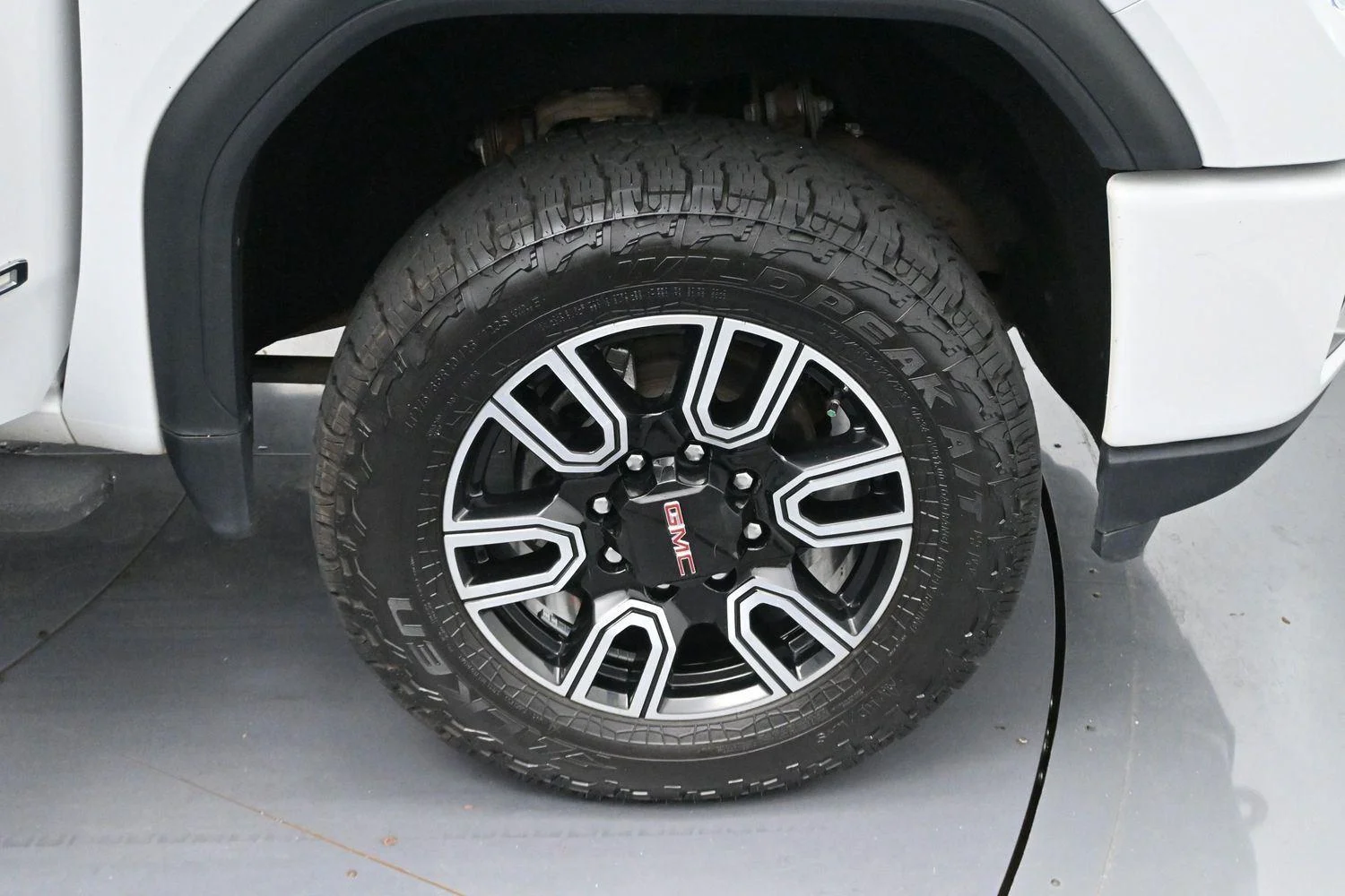 Used 2021 SUMMIT WHITE GMC AT4 image 36