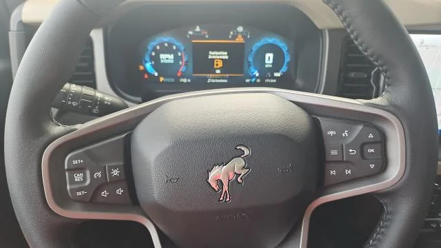 New 2026 Avalanche Gray Ford Big Bend 4-Dr 4WD image 34