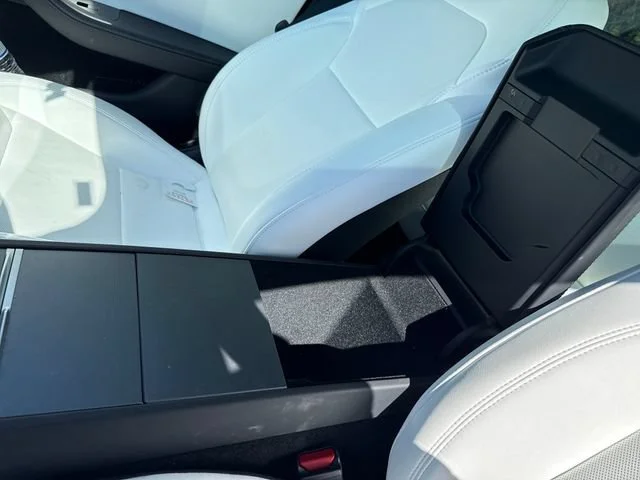 Used 2024 Pearl White Multi-Coat Tesla Base image 21