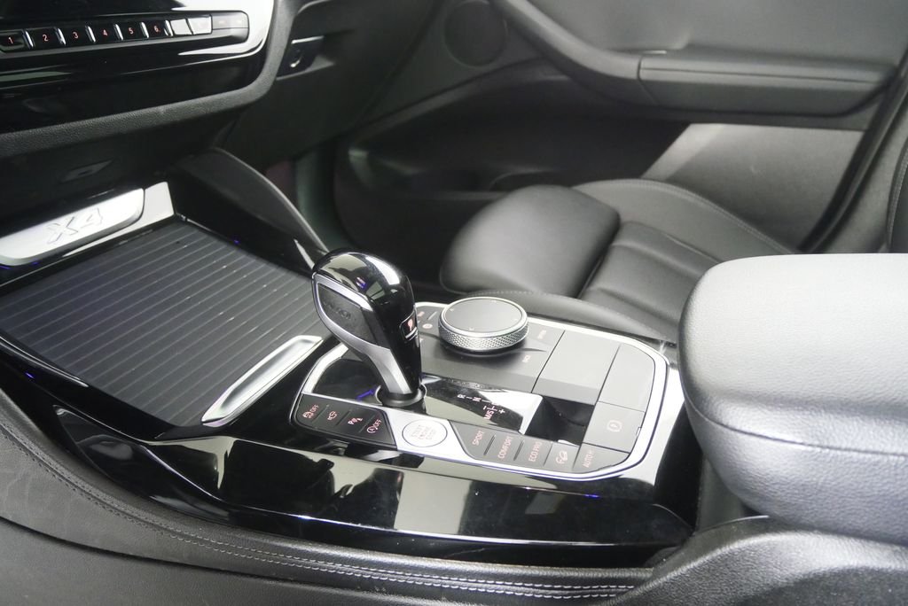 Used 2022 Dark Graphite Metallic BMW xDrive30i image 22