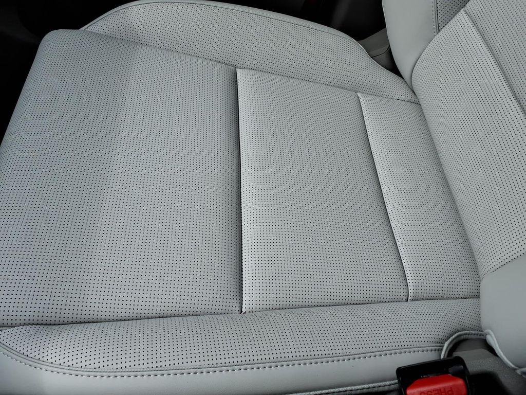 New 2026 White Hyundai SEL Premium FWD image 26