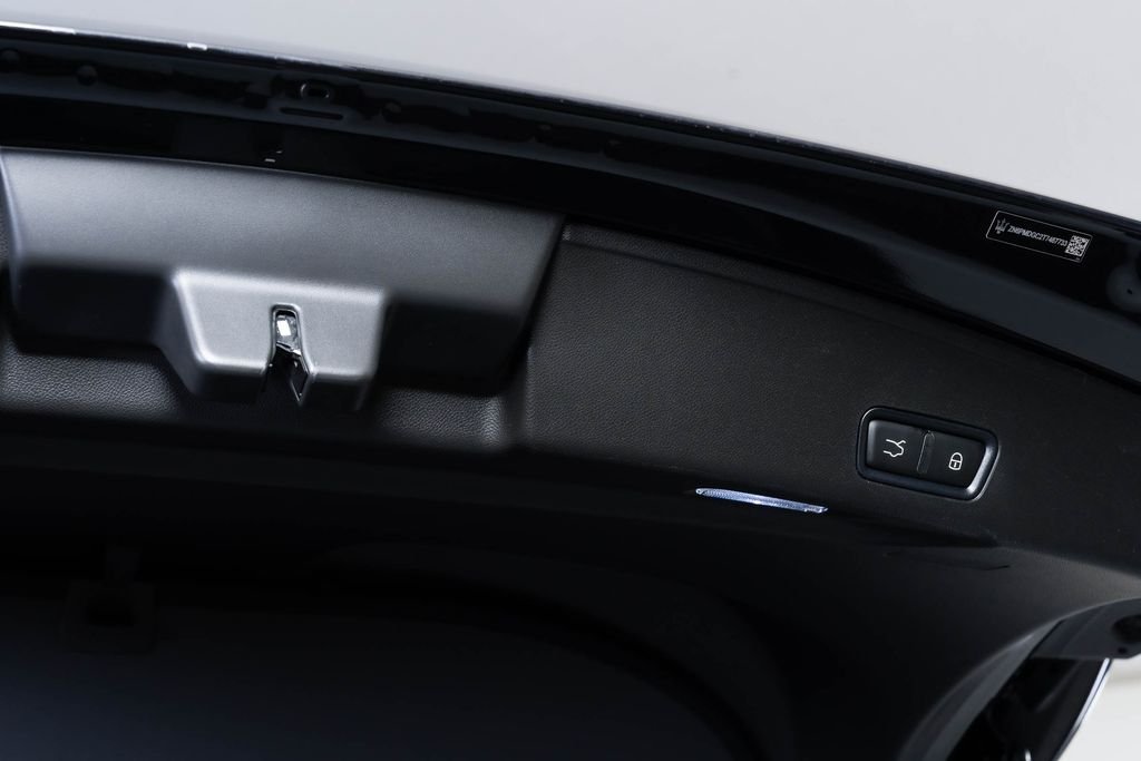 2026 Maserati Grecale Modena V6 - Photo 16
