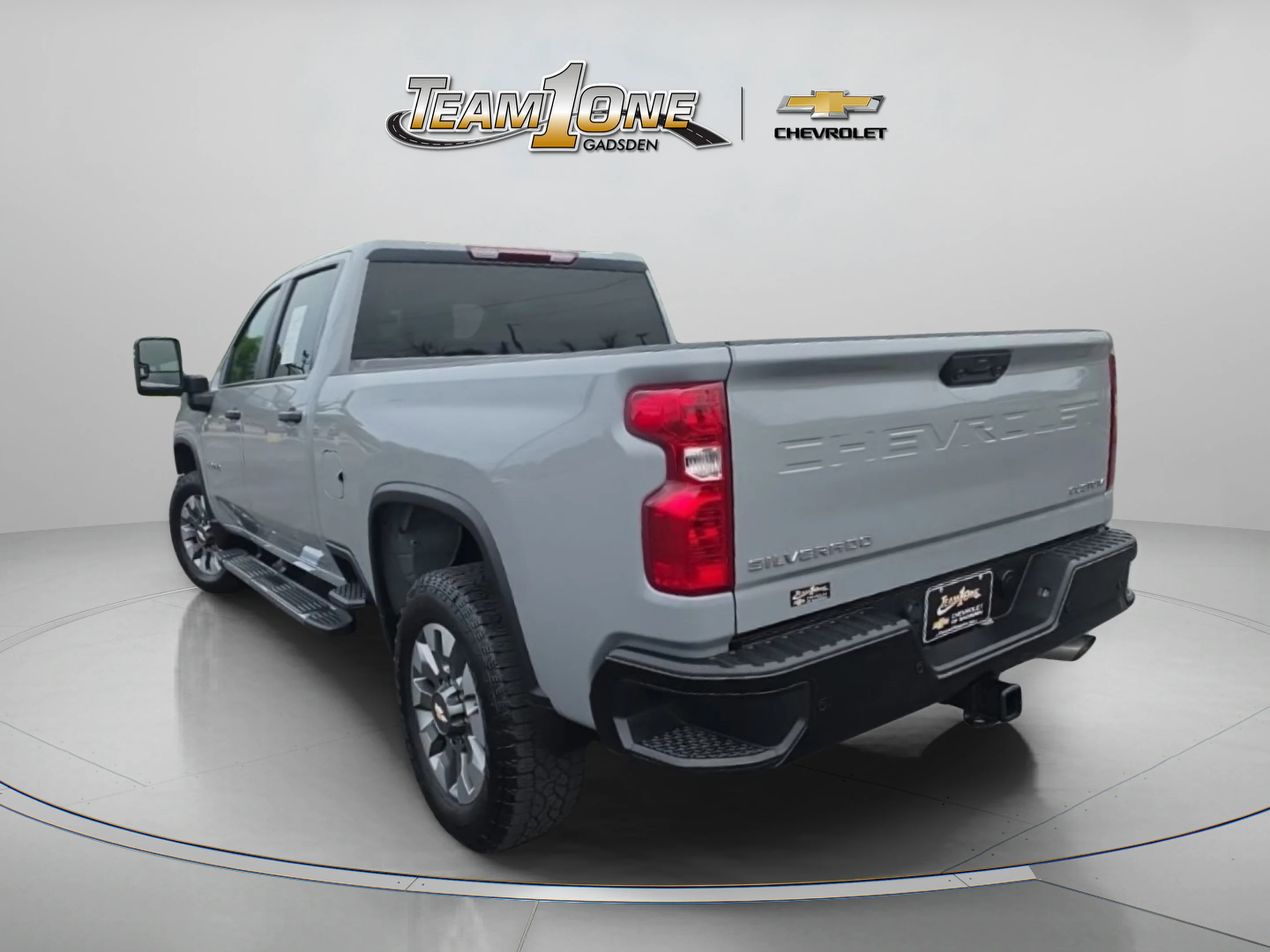 Used 2025 Slate Gray Metallic Chevrolet Custom image 5